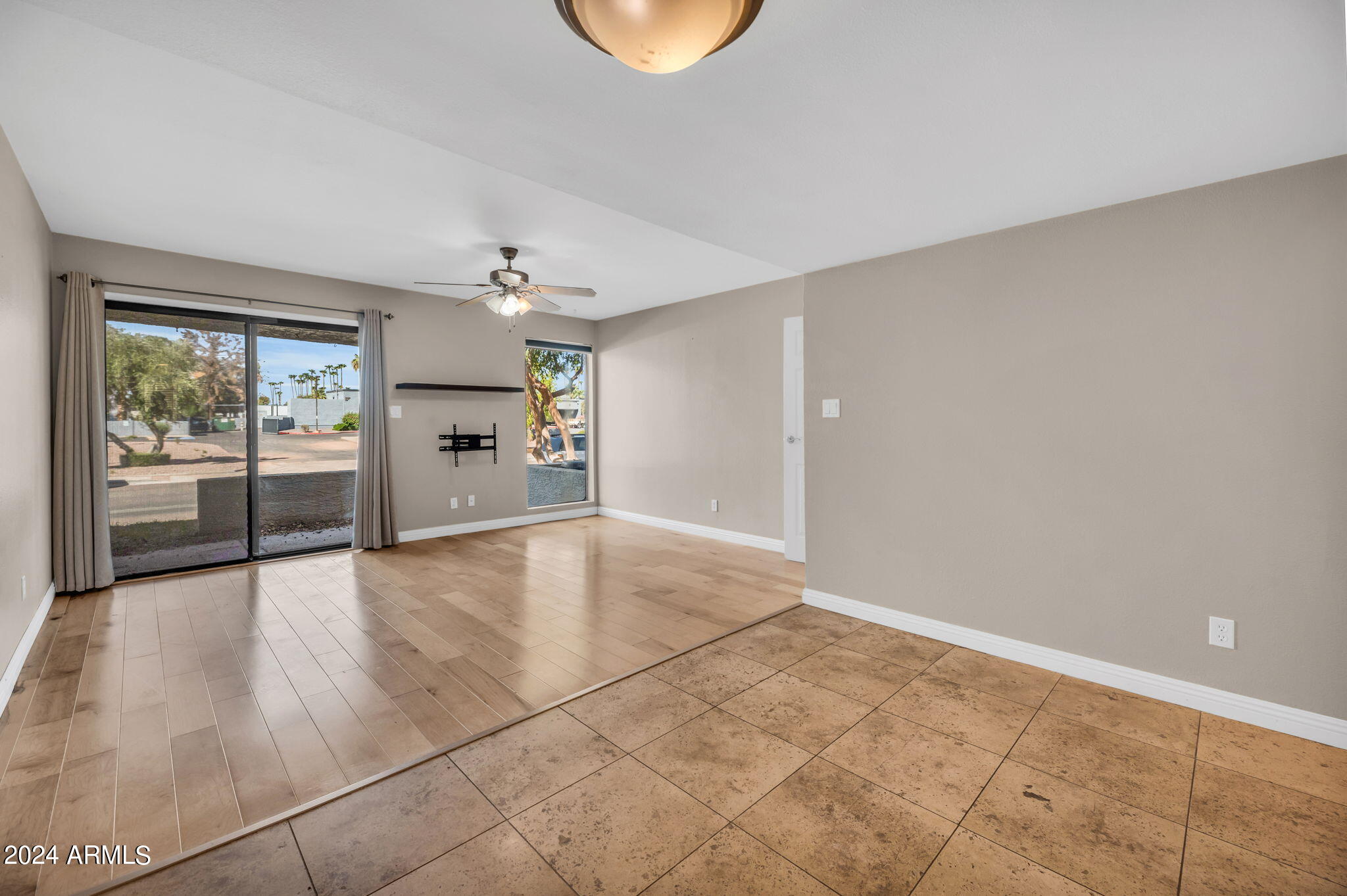 935 N GRANITE REEF Road, 103