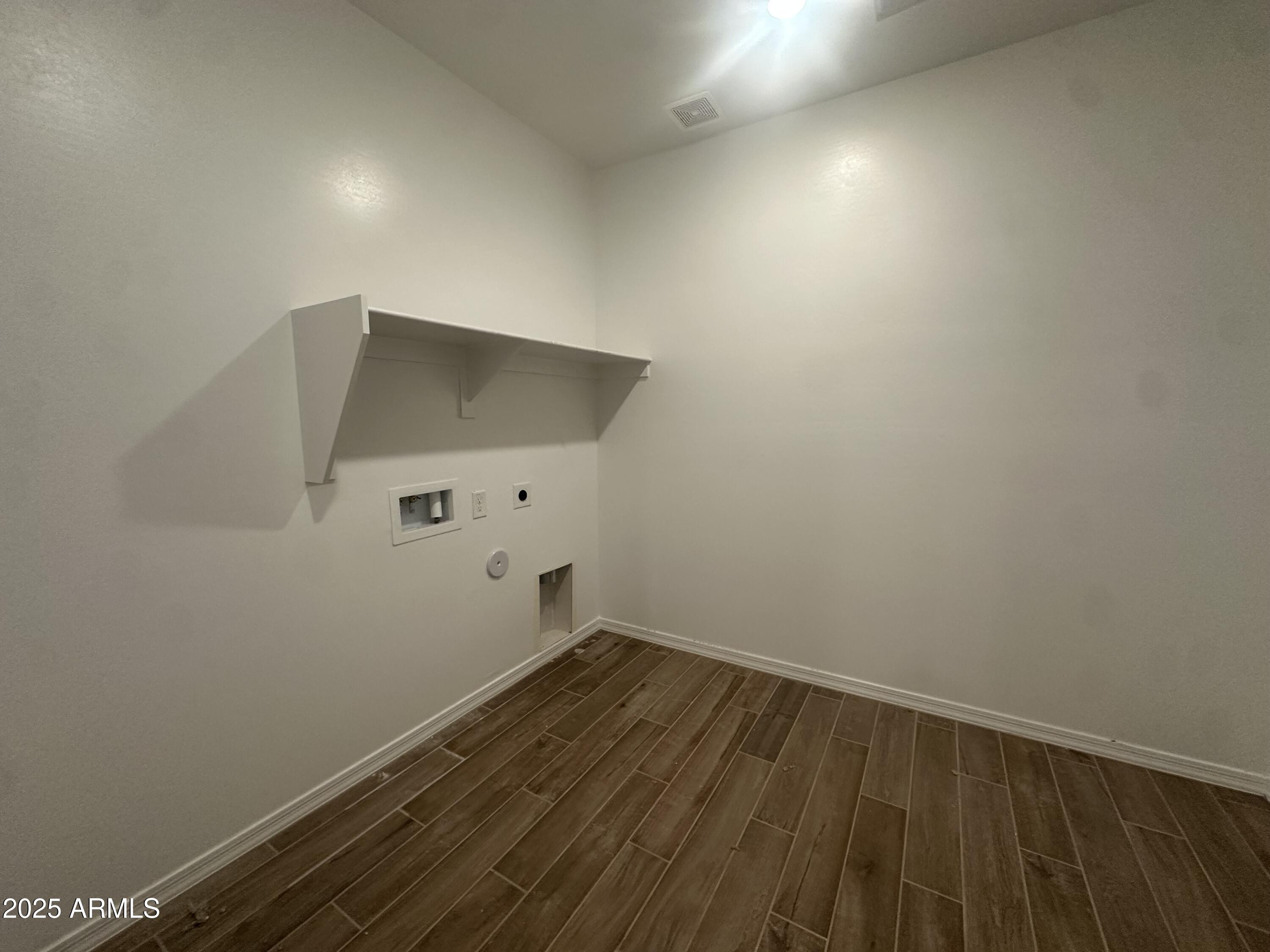 2622 E ABE TRUCKLE Avenue