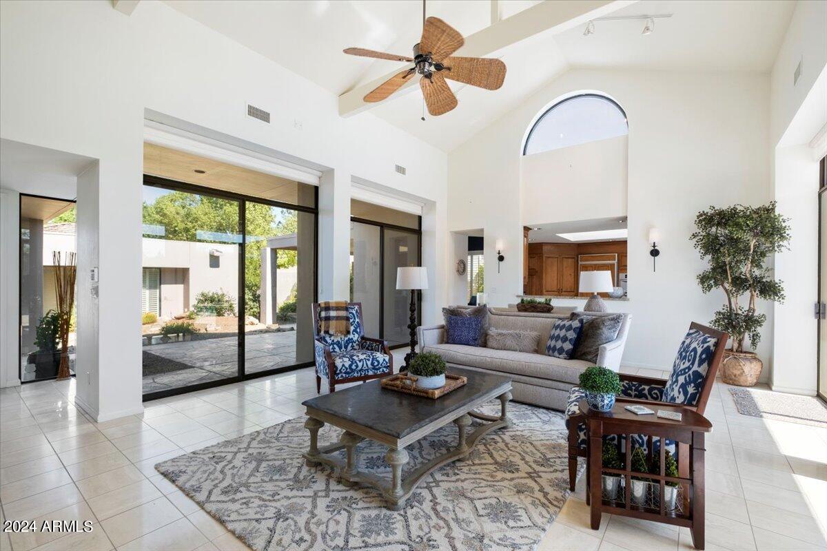 8565 E VISTA DEL LAGO N
