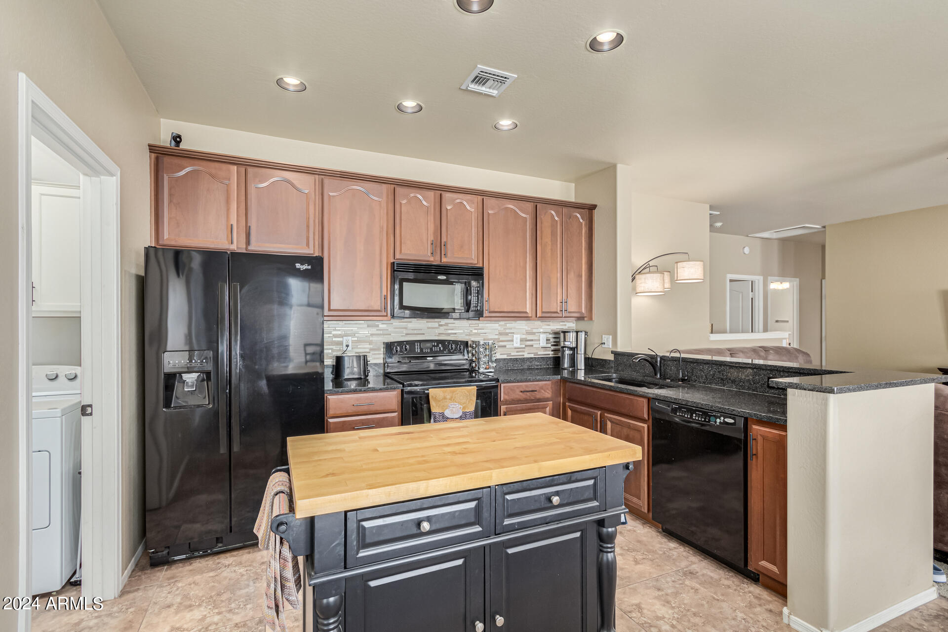 977 E GOLD DUST Way