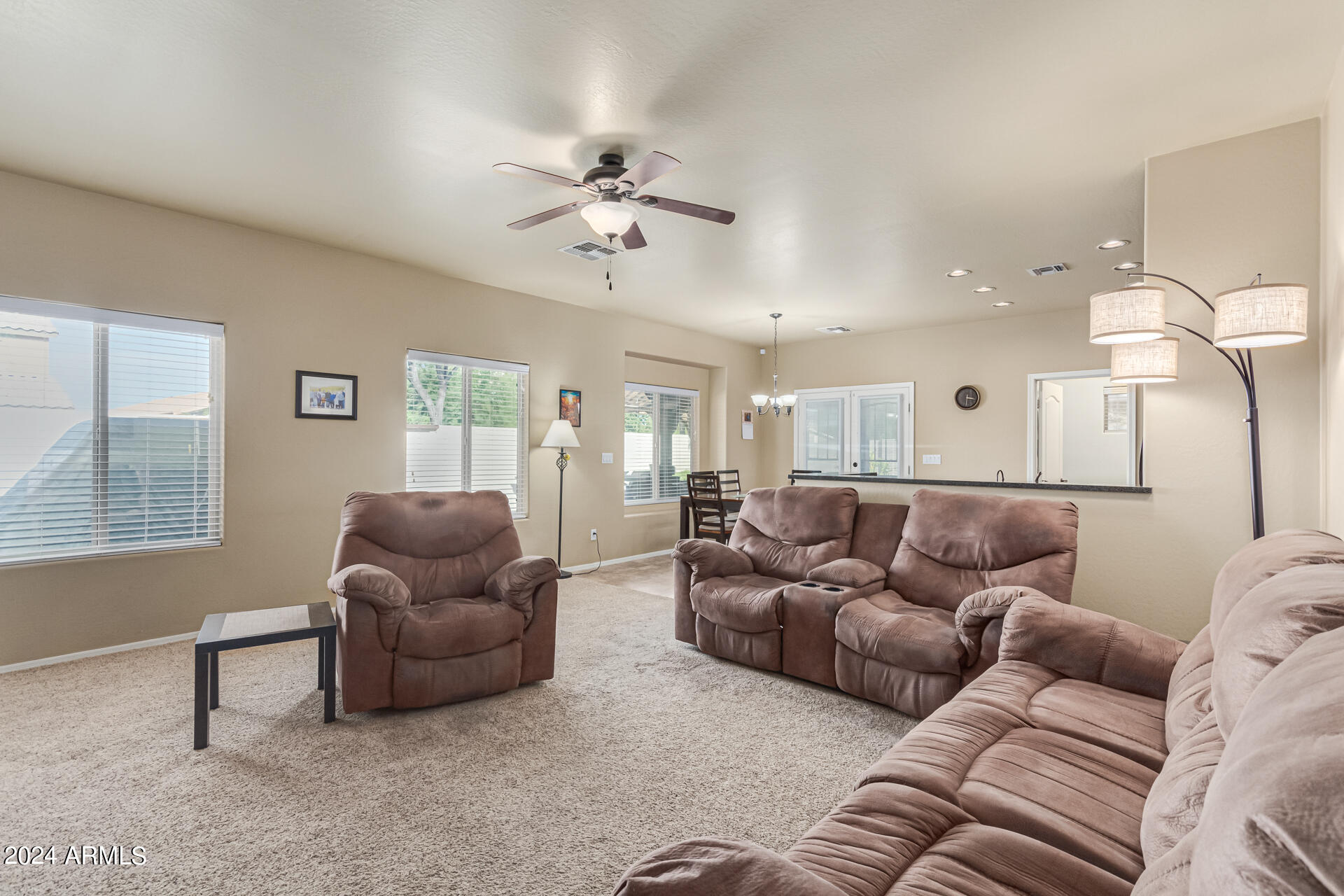 977 E GOLD DUST Way