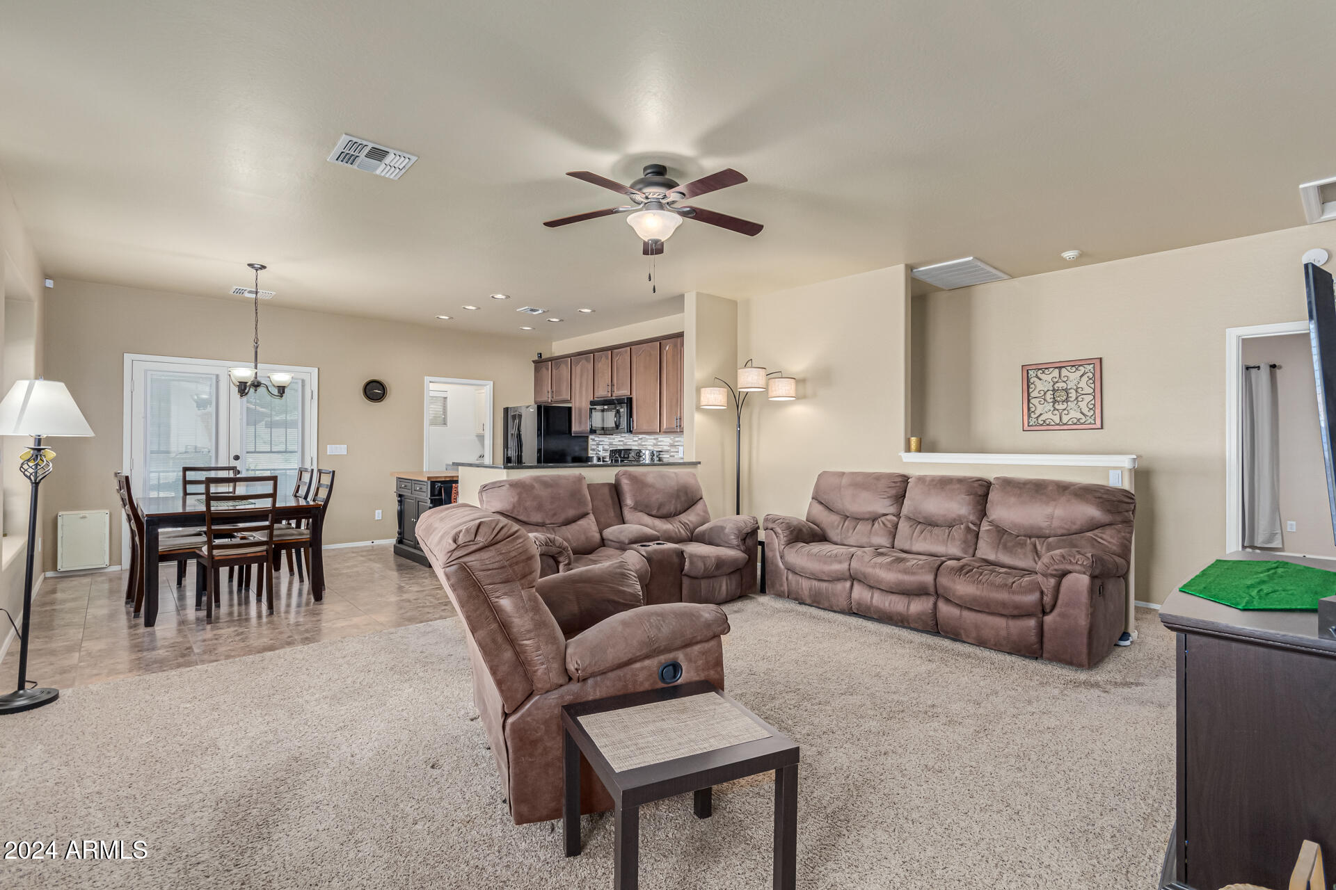 977 E GOLD DUST Way