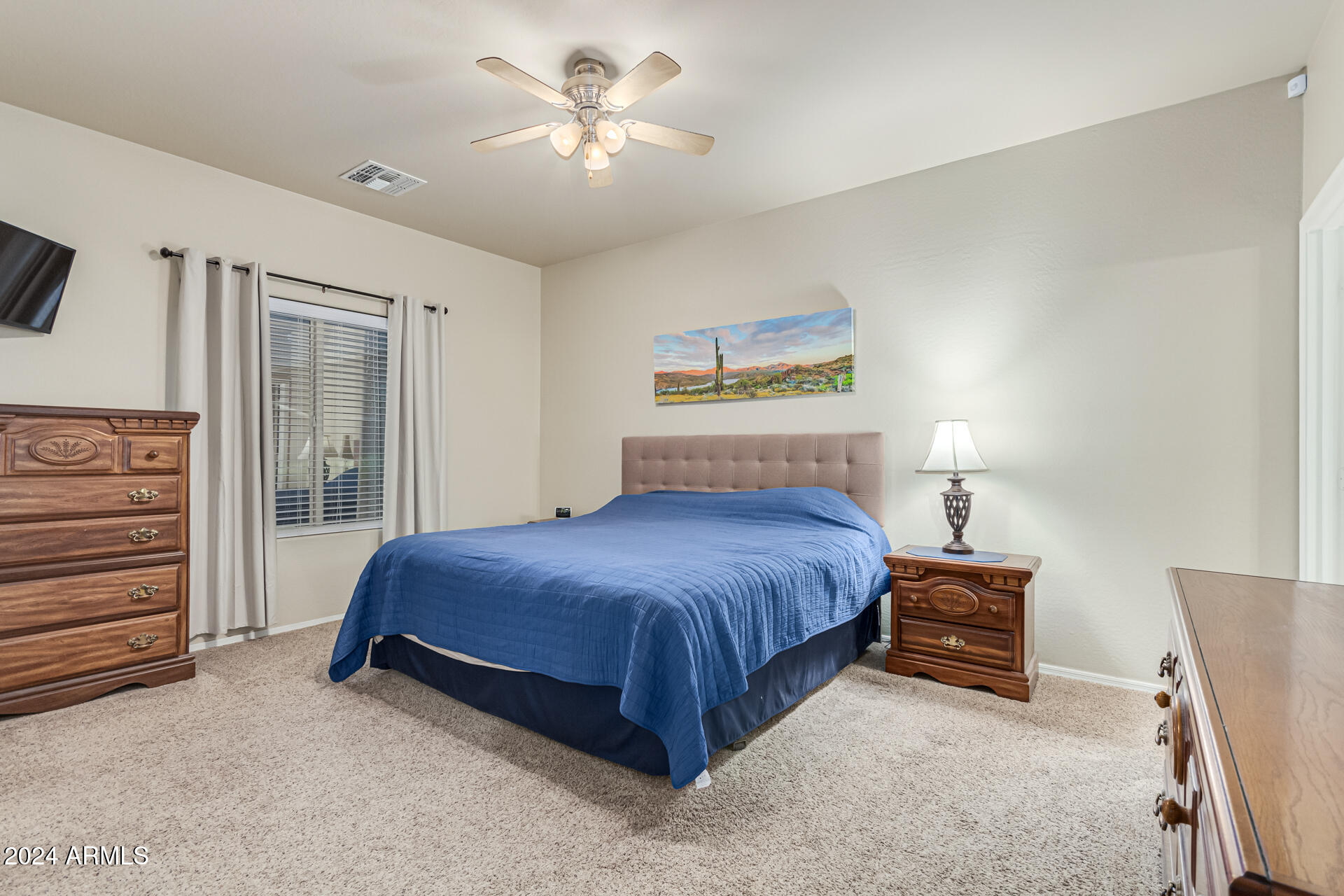 977 E GOLD DUST Way