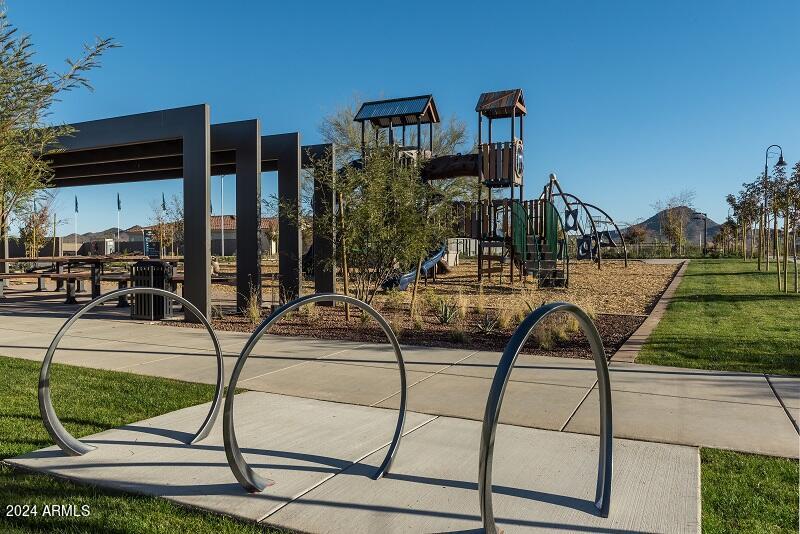 2211 W CHISUM Trail