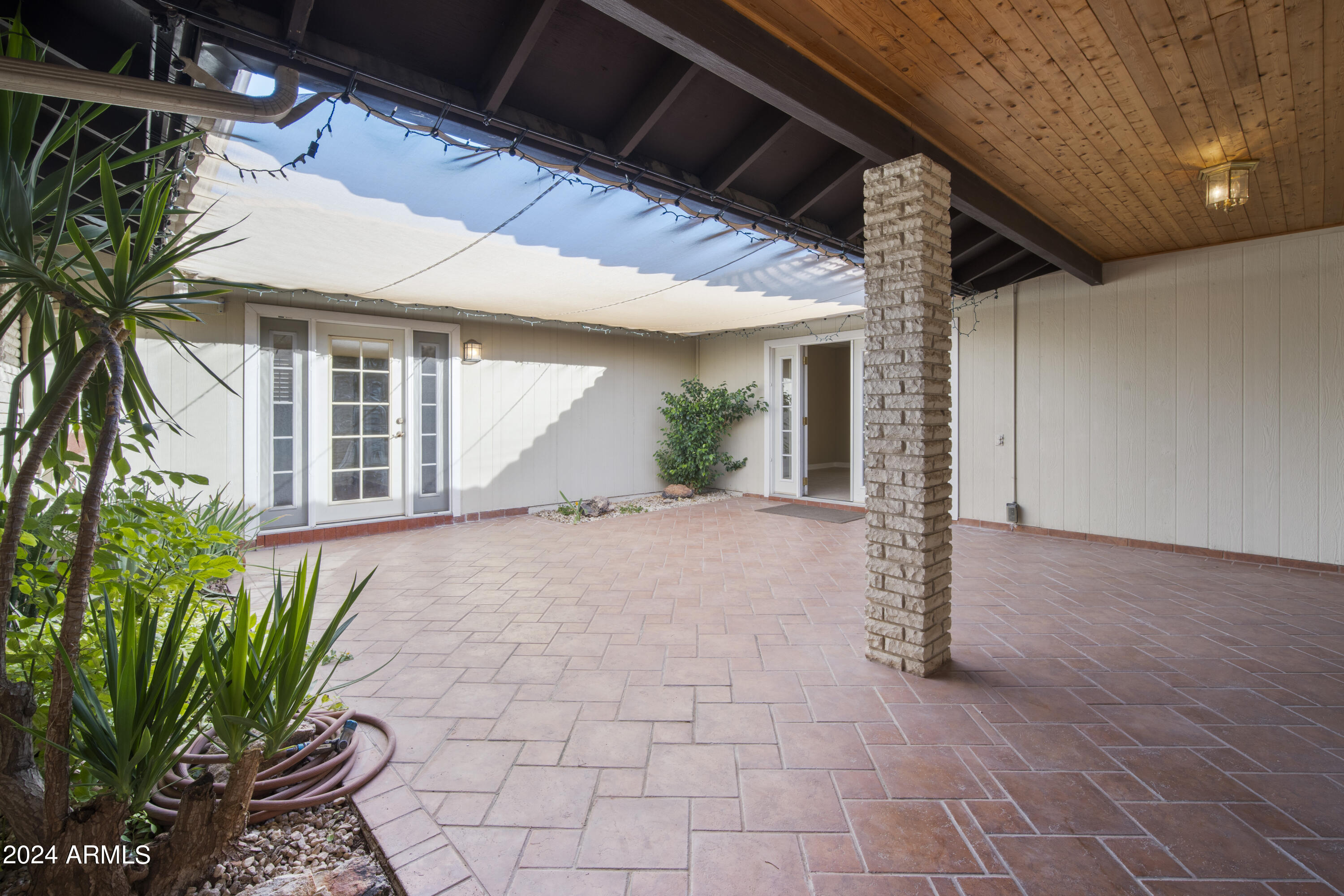 10101 W CAMEO Drive