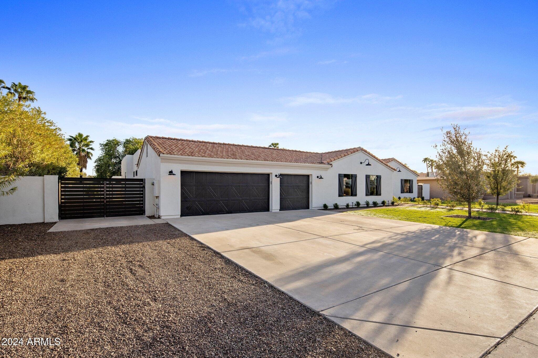 6043 E Redfield Road