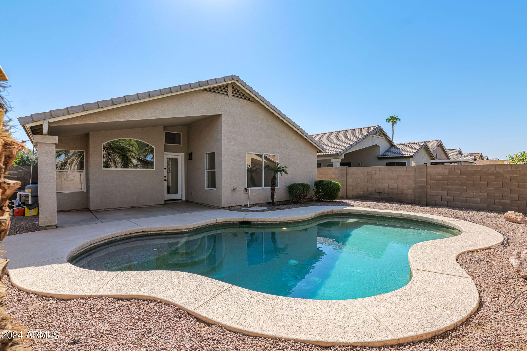 1408 E BINNER Drive
