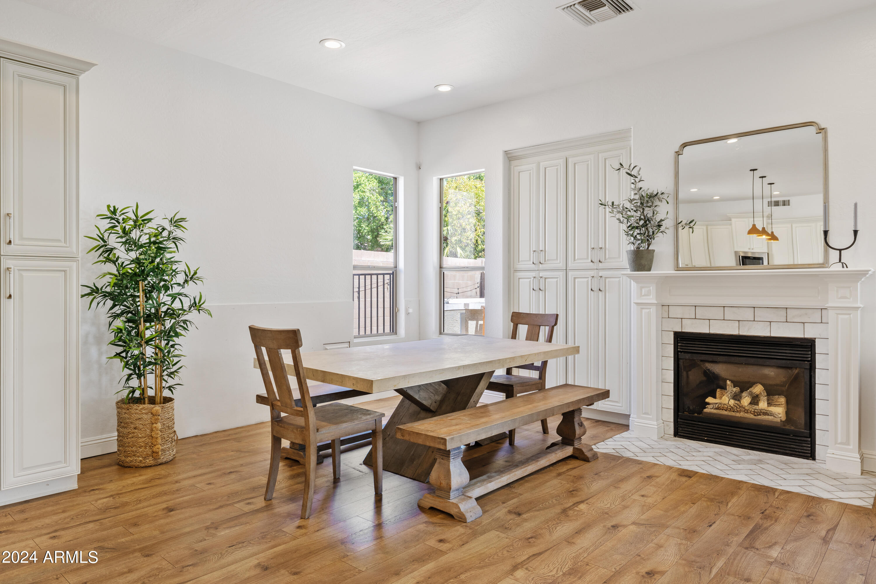 545 S LEMON Court