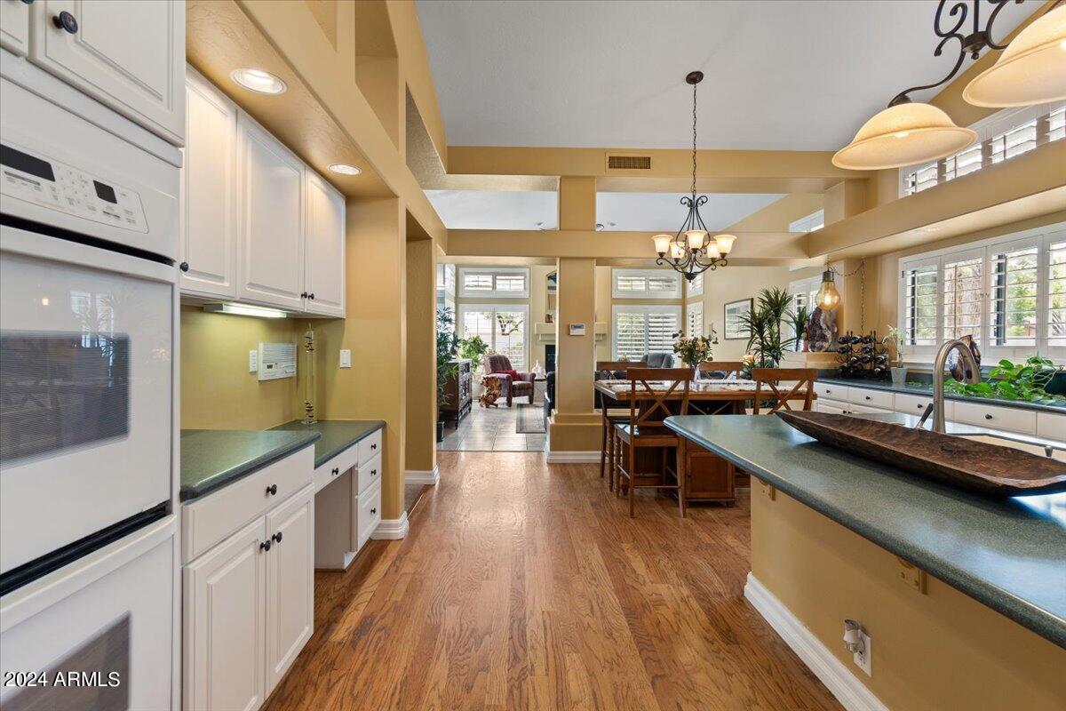 1227 E JEANINE Drive
