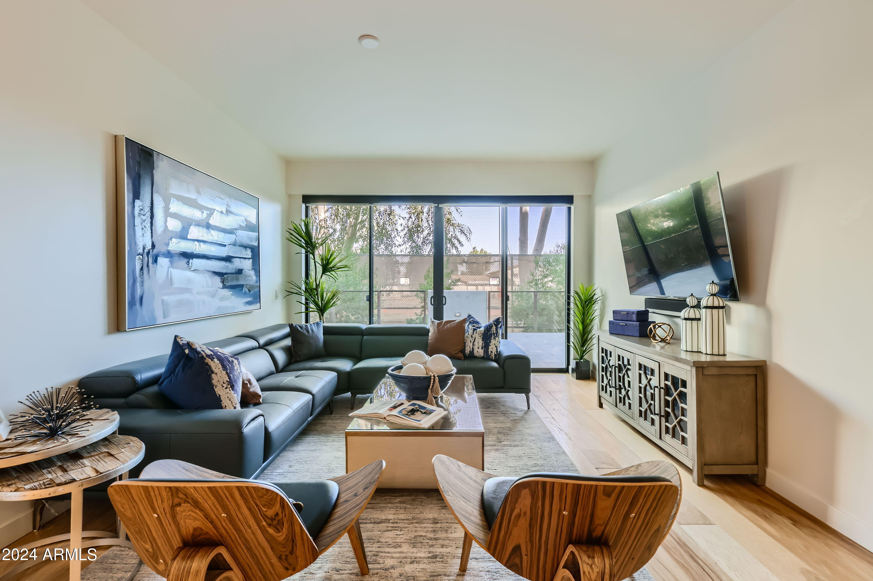 2300 E CAMPBELL Avenue, 129