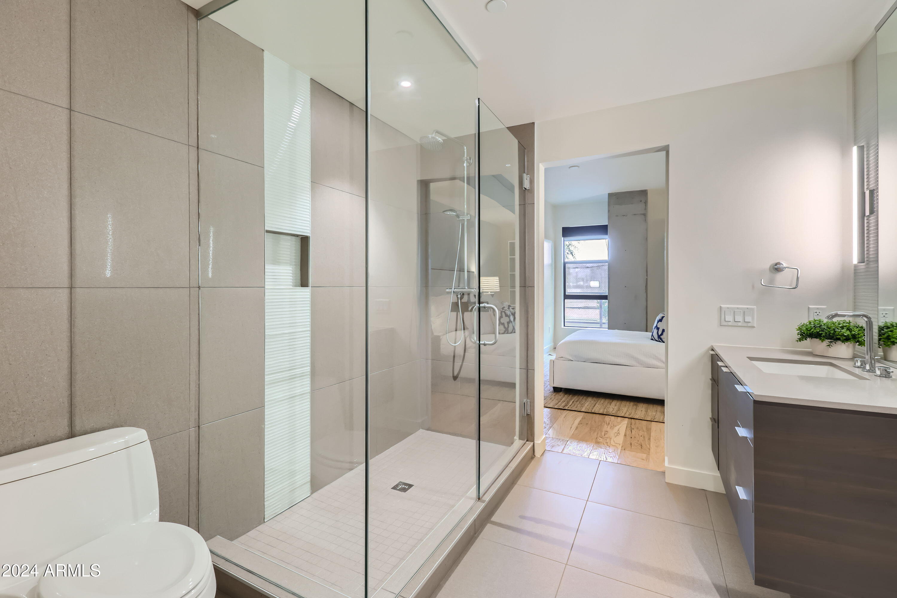 2300 E CAMPBELL Avenue, 129