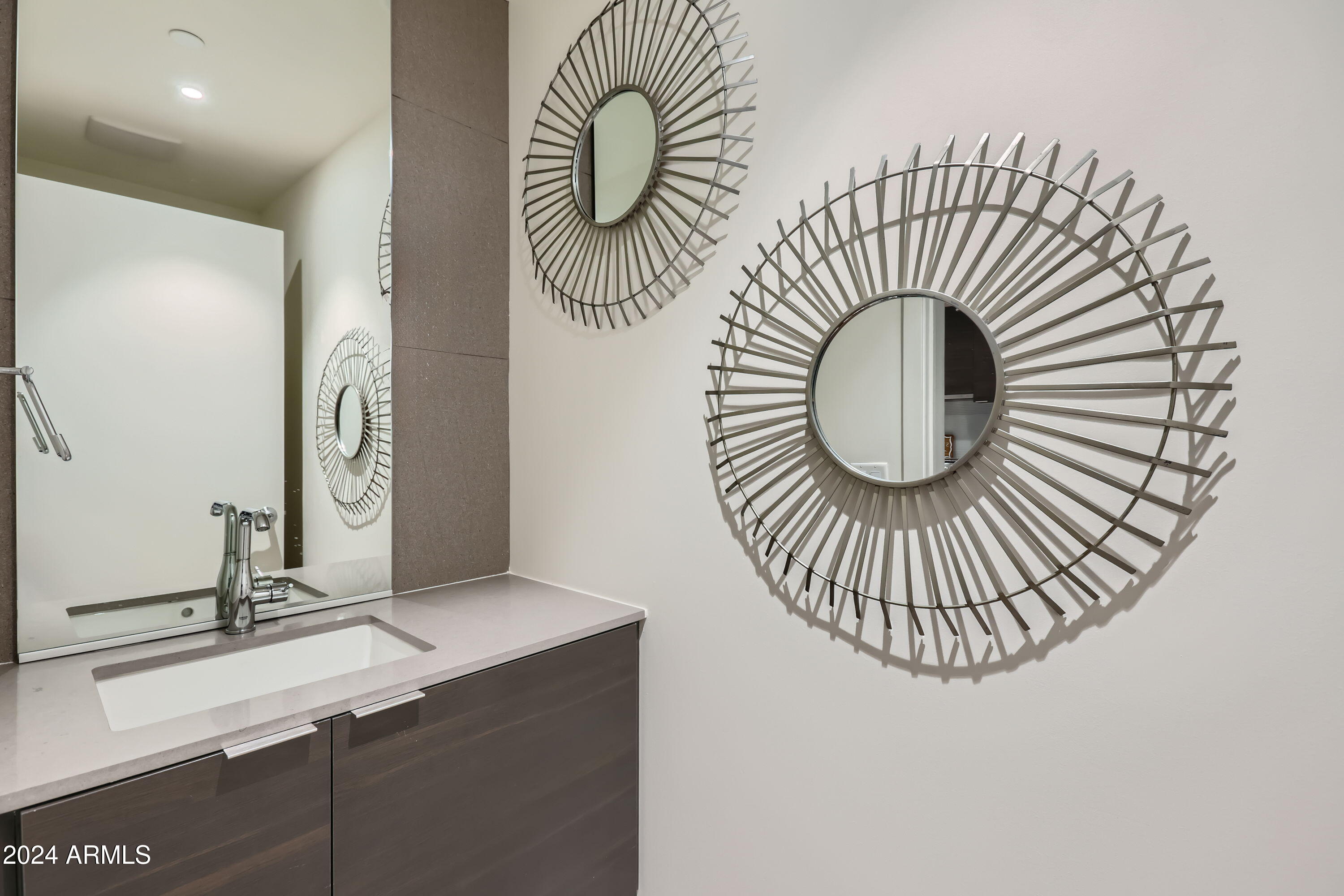 2300 E CAMPBELL Avenue, 129