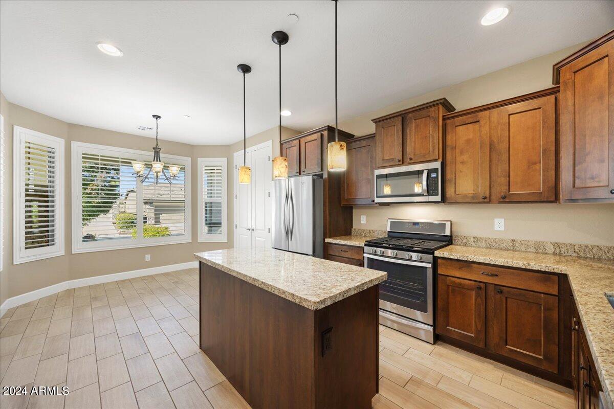 1569 N RANGE VIEW Circle