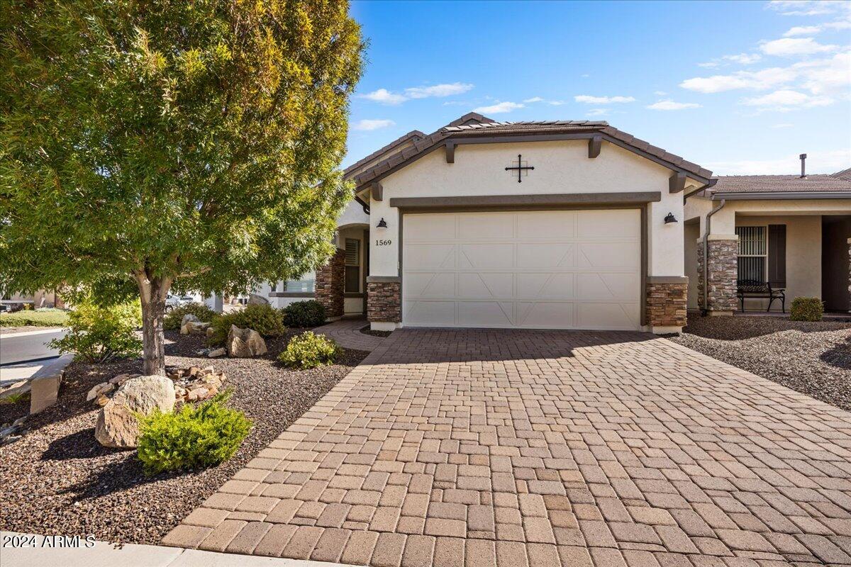 1569 N RANGE VIEW Circle