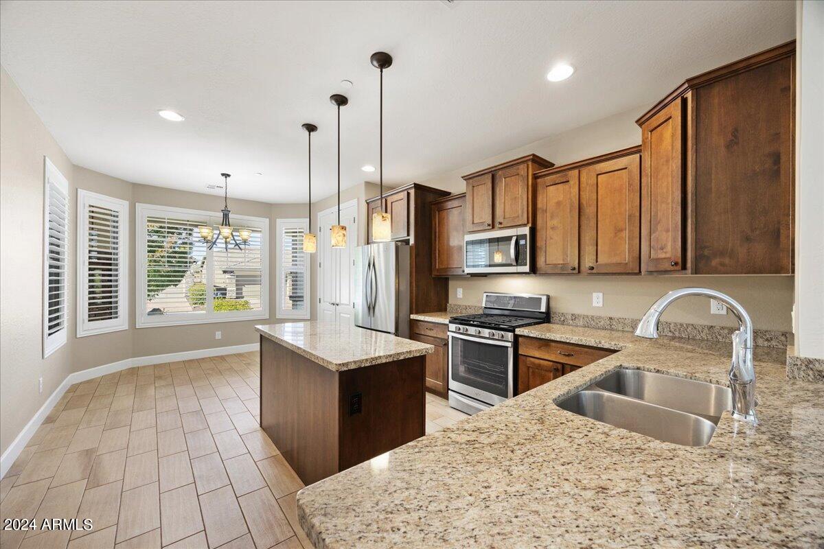 1569 N RANGE VIEW Circle