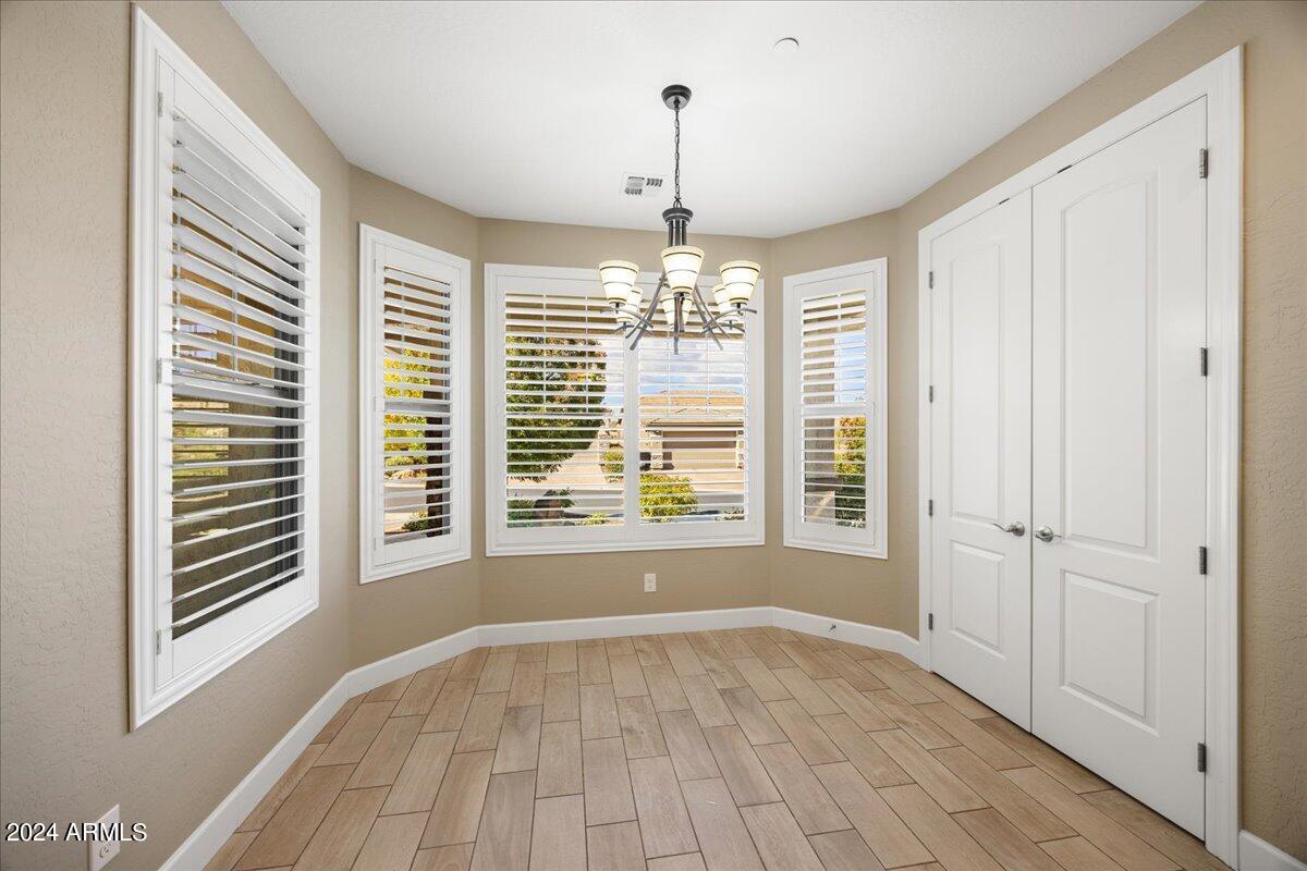 1569 N RANGE VIEW Circle