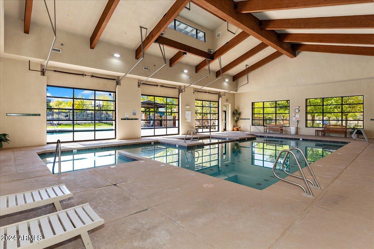 1569 N RANGE VIEW Circle