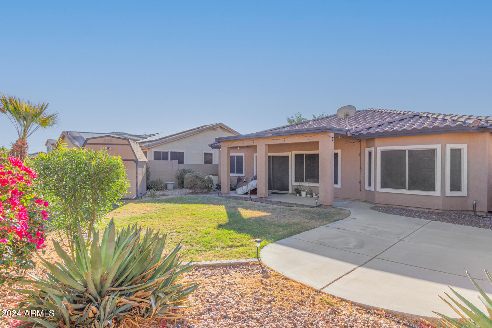 25600 W ST JAMES Avenue