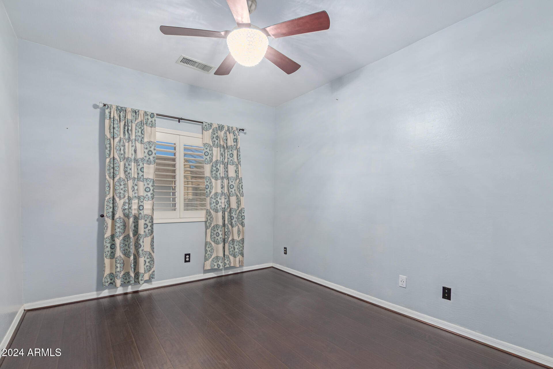 25600 W ST JAMES Avenue