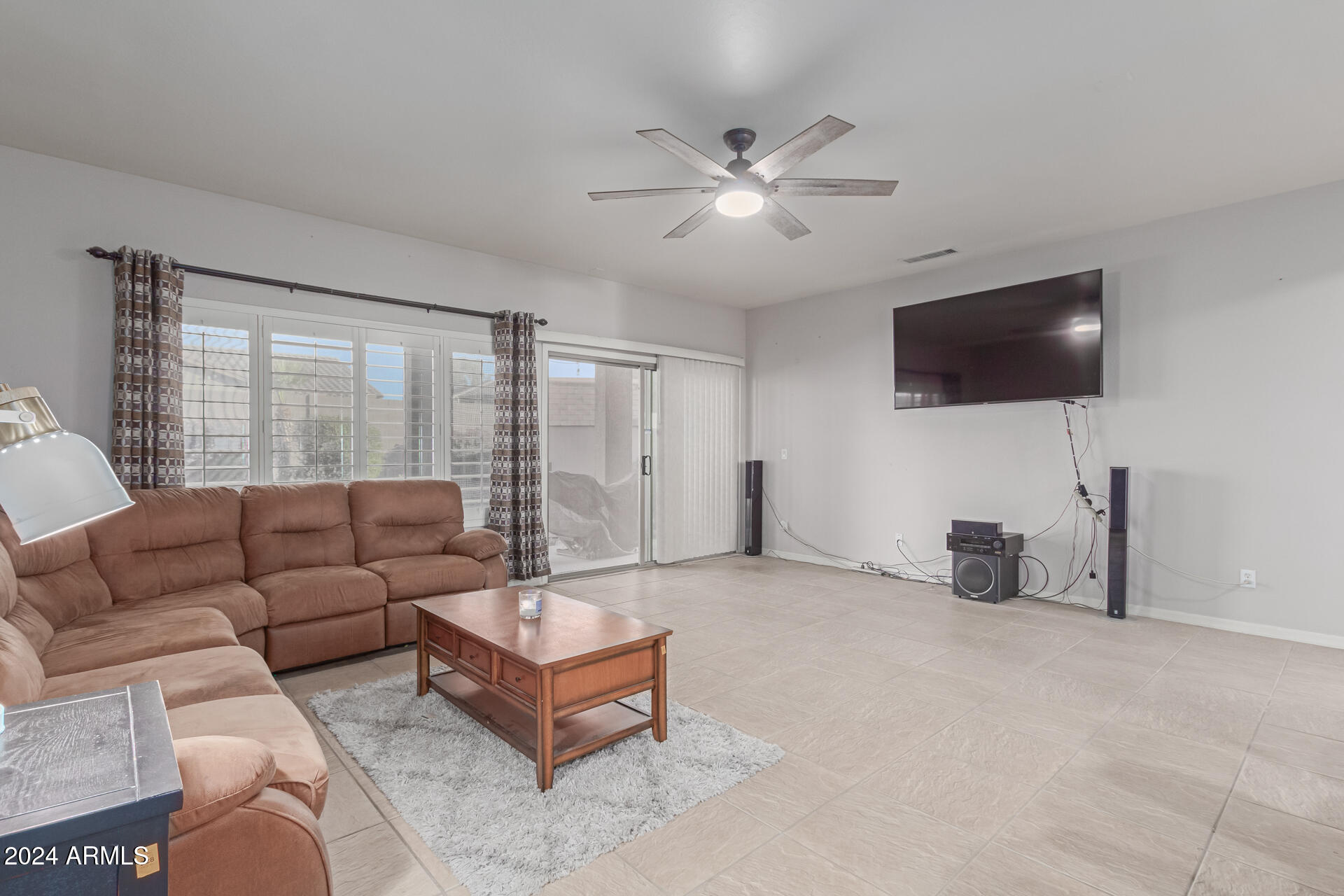 25600 W ST JAMES Avenue