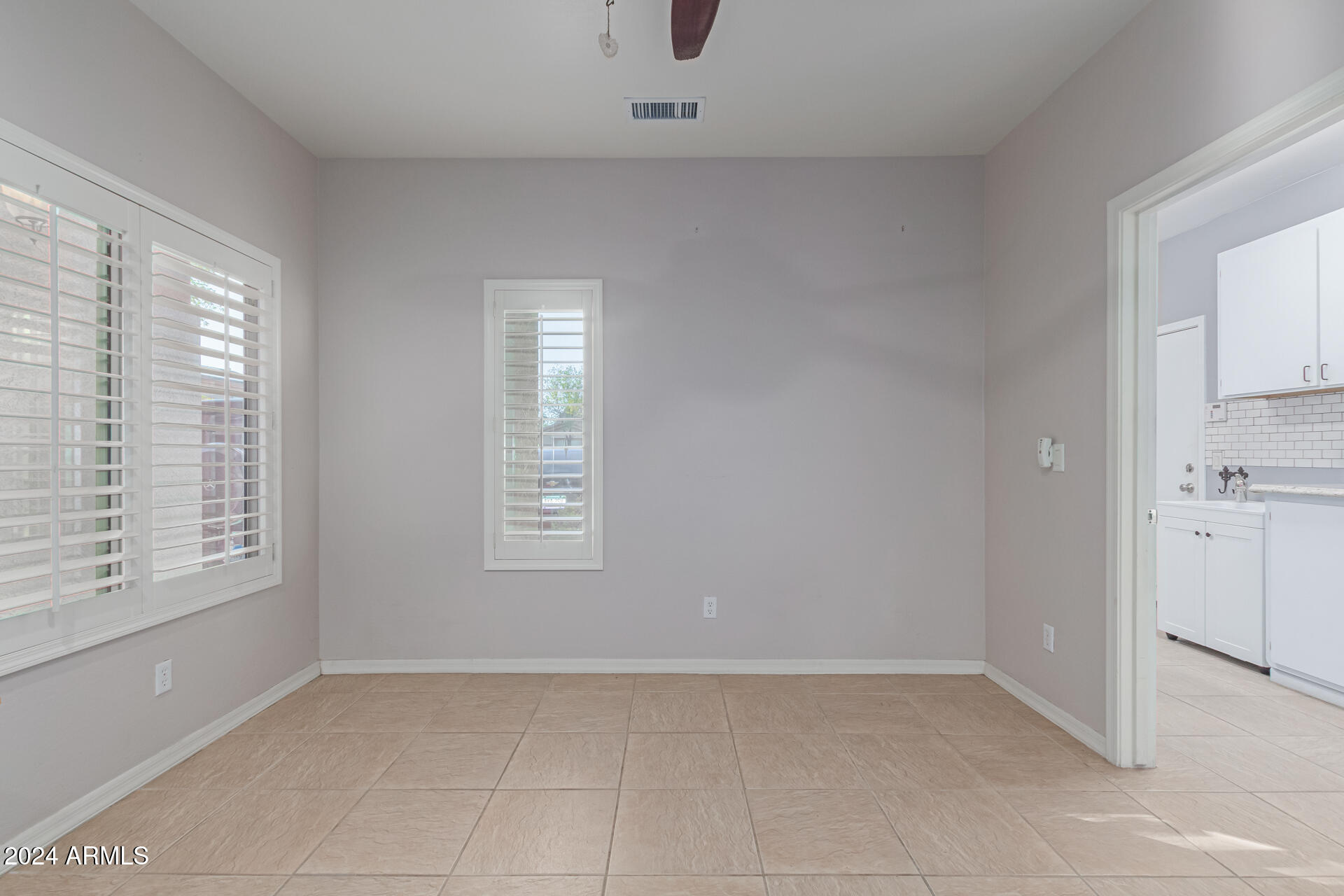 25600 W ST JAMES Avenue