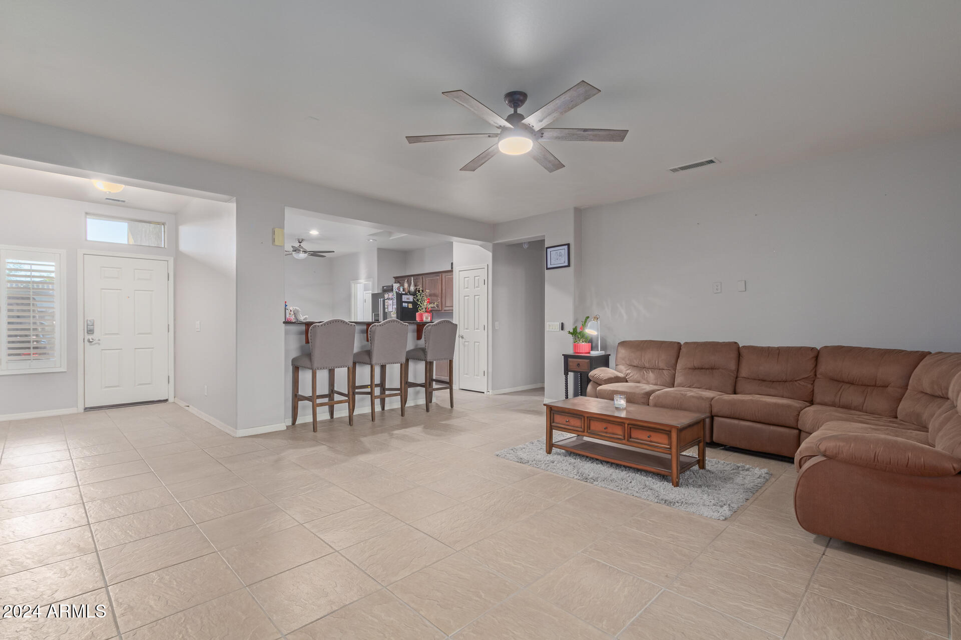 25600 W ST JAMES Avenue