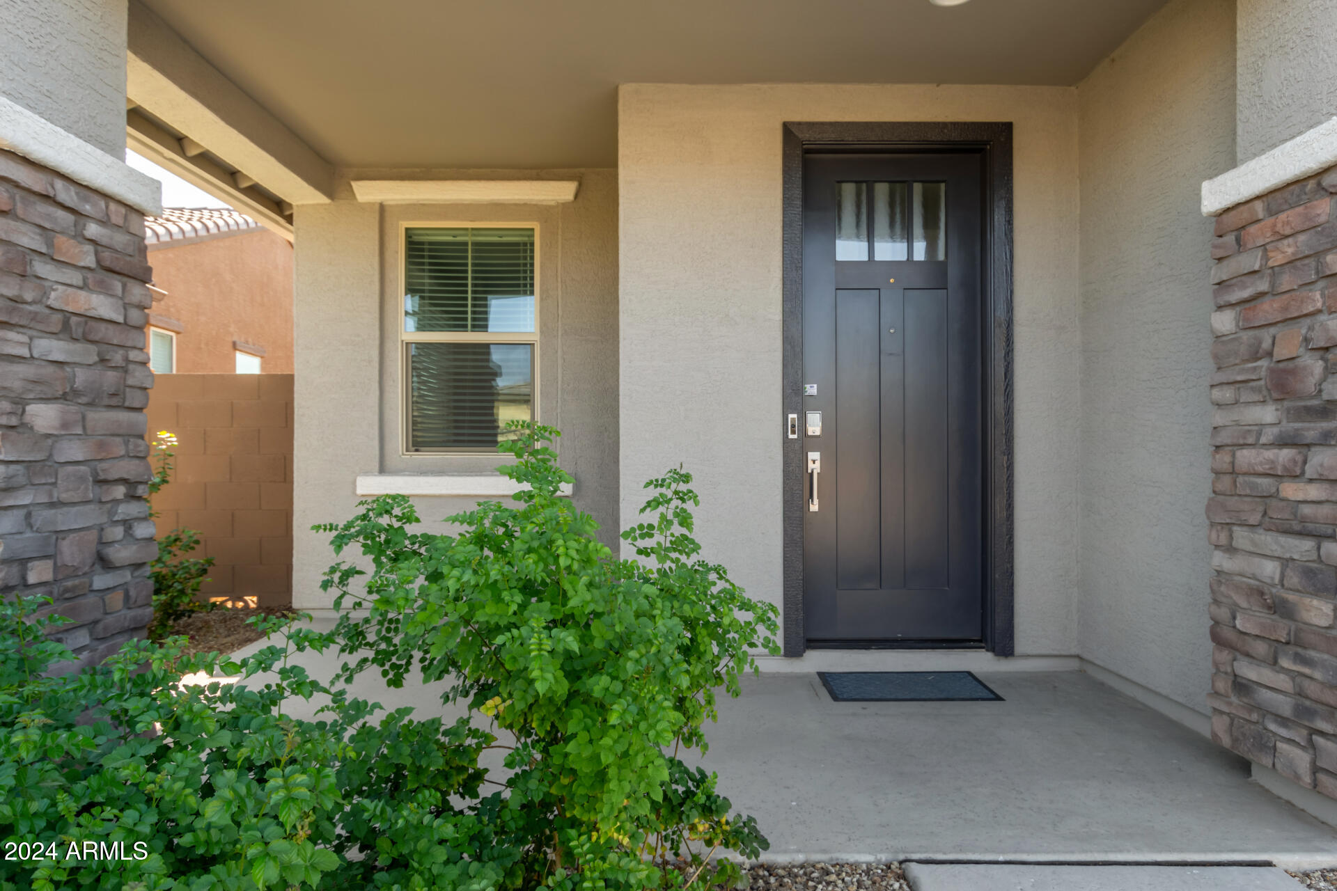 8911 W SOLANO Drive