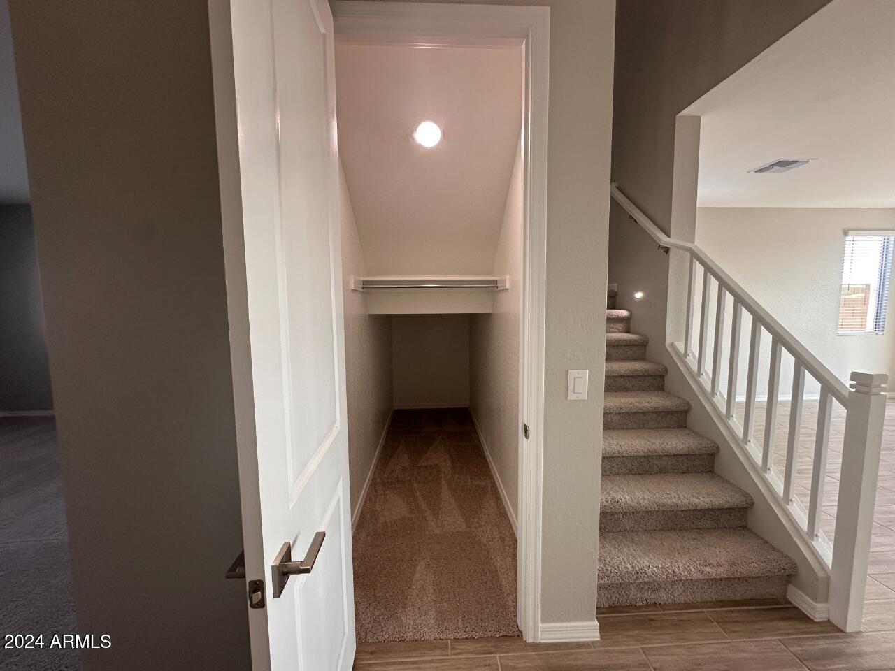 7601 W SMOKETREE Drive