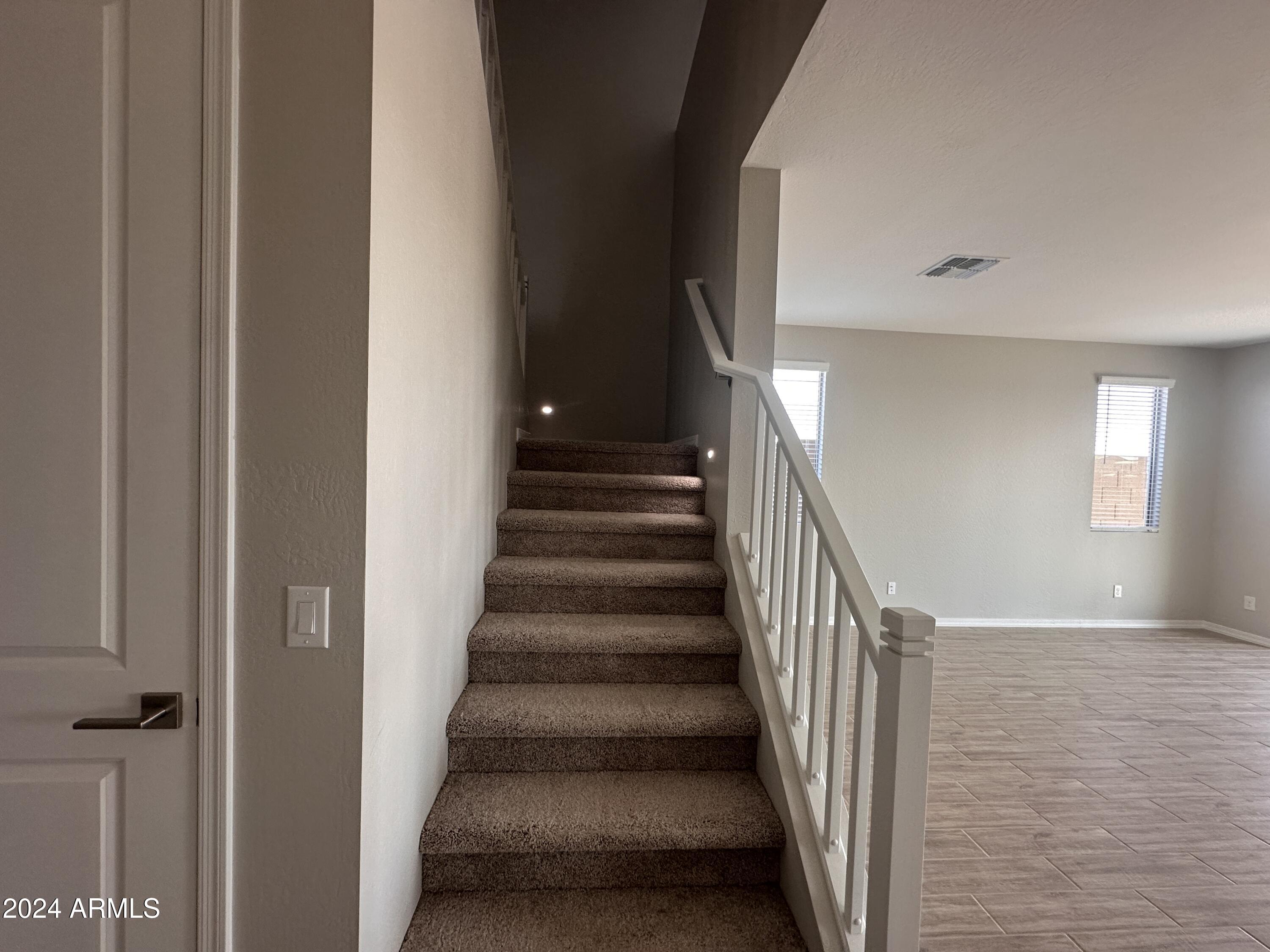 7601 W SMOKETREE Drive