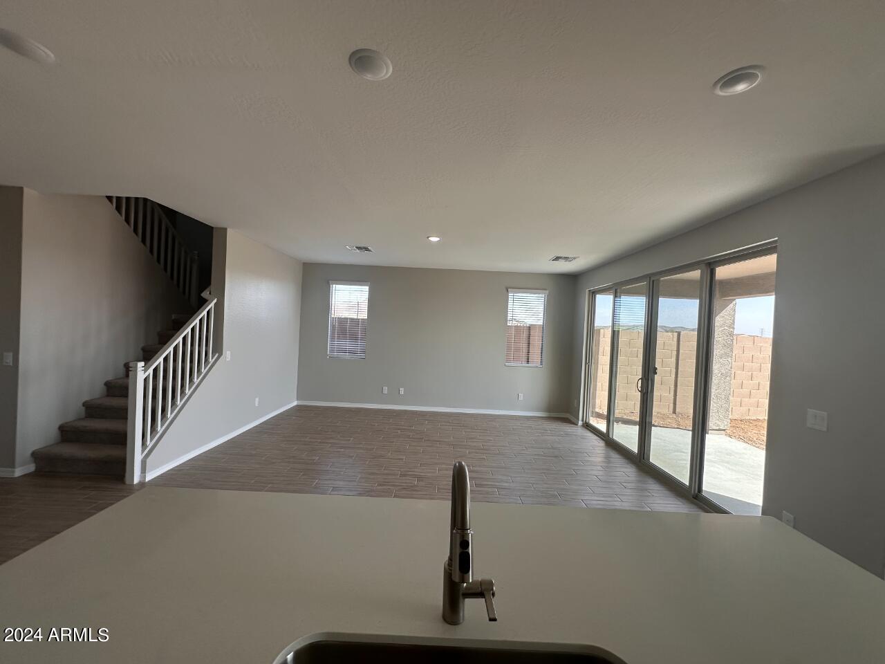 7601 W SMOKETREE Drive