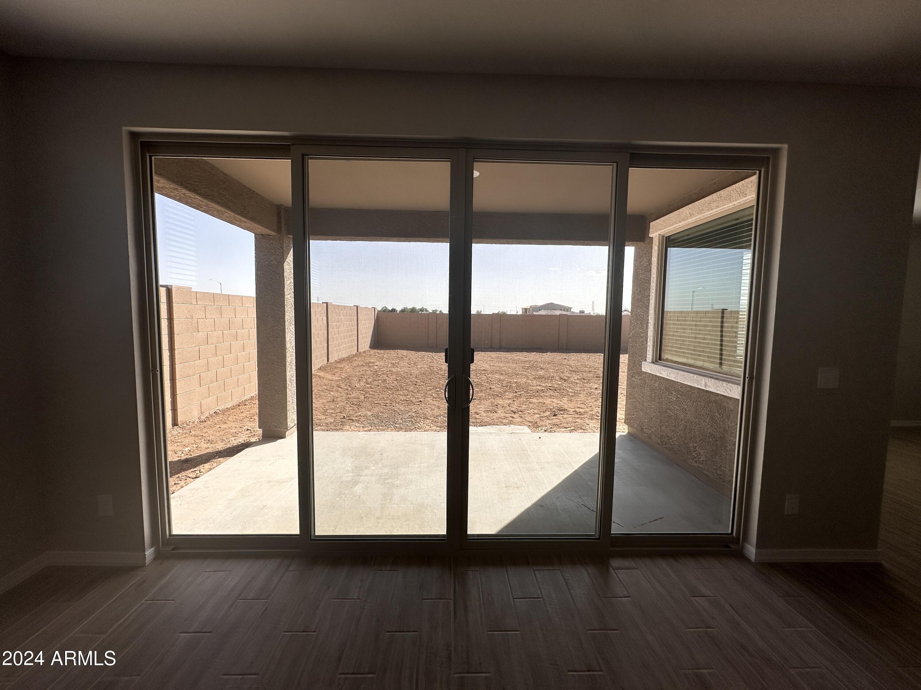 7601 W SMOKETREE Drive