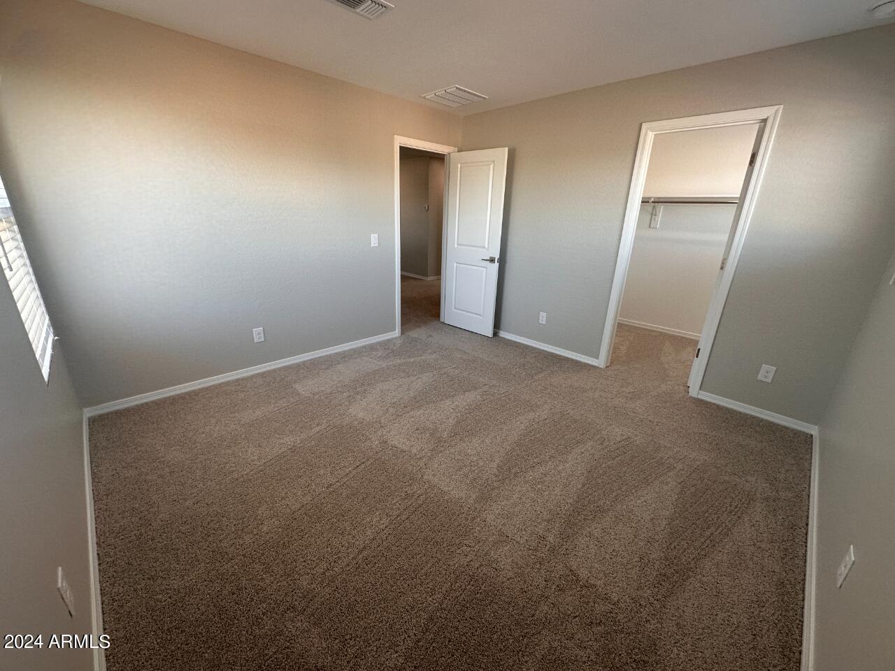 7601 W SMOKETREE Drive