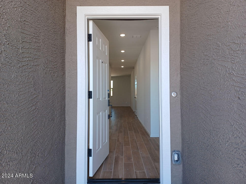 5695 S 240th Lane