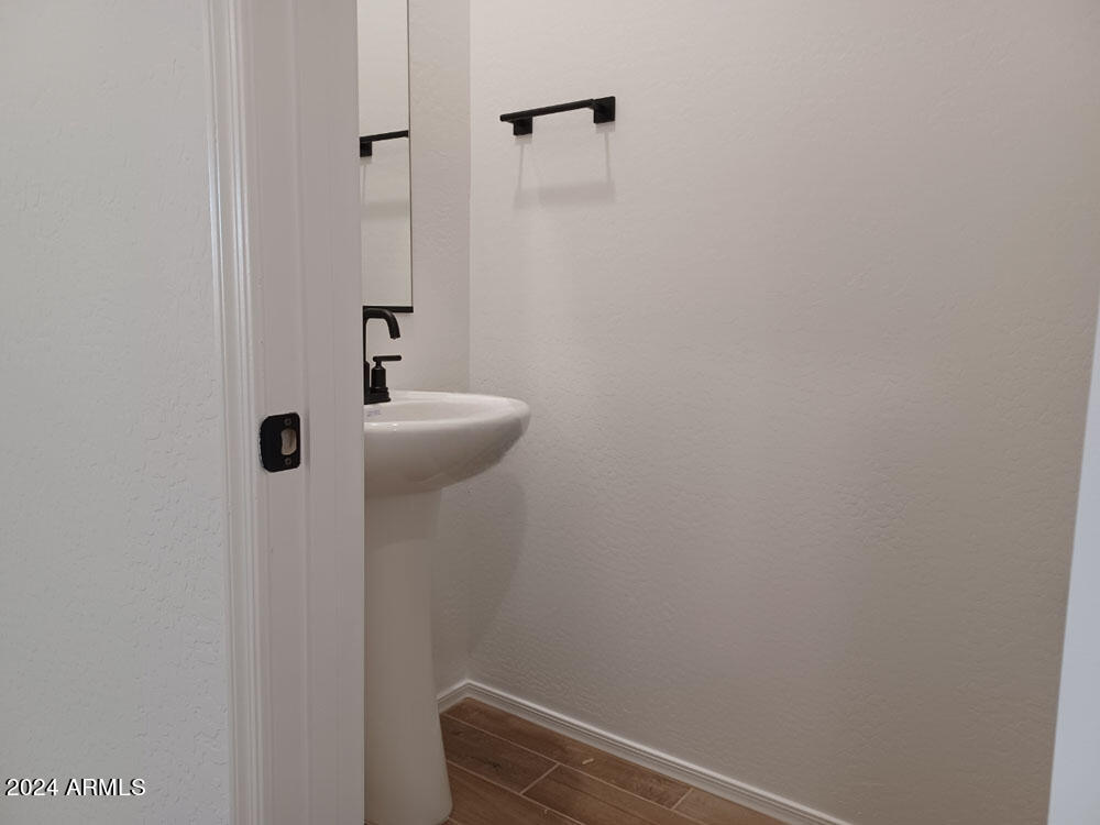 5695 S 240th Lane