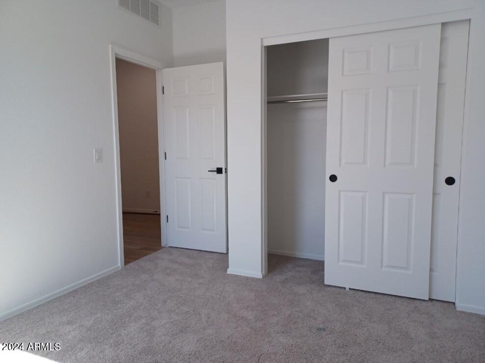 5695 S 240th Lane