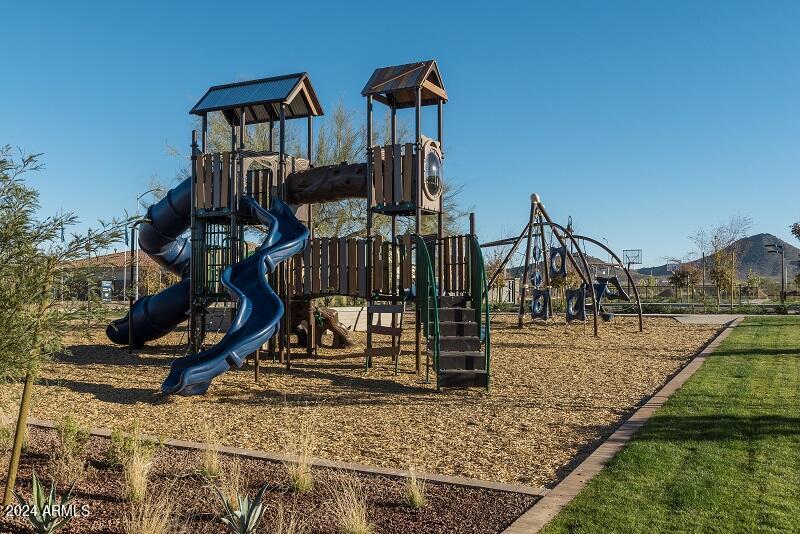 2223 W CHISUM Trail