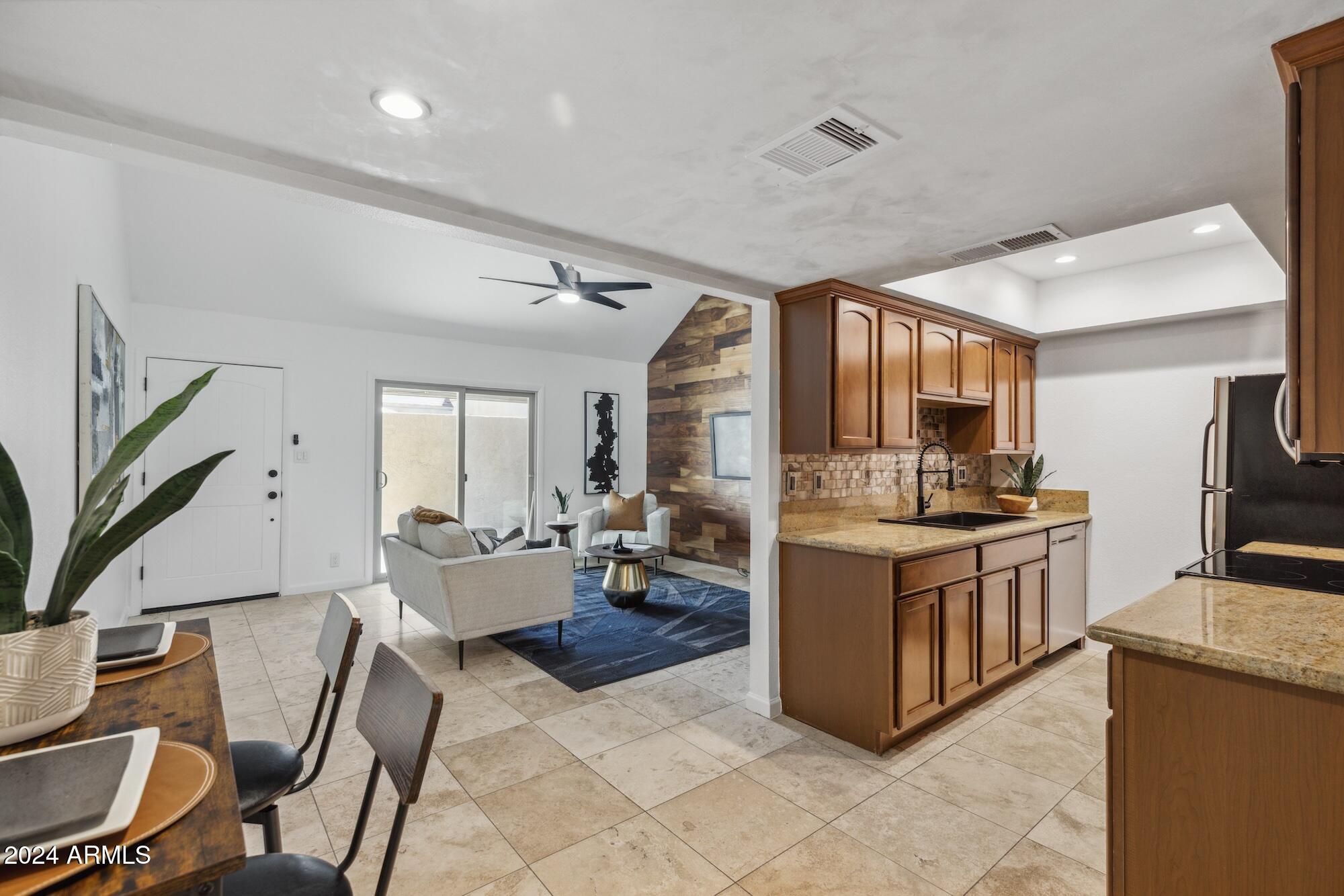 3807 N 30th Street, 36