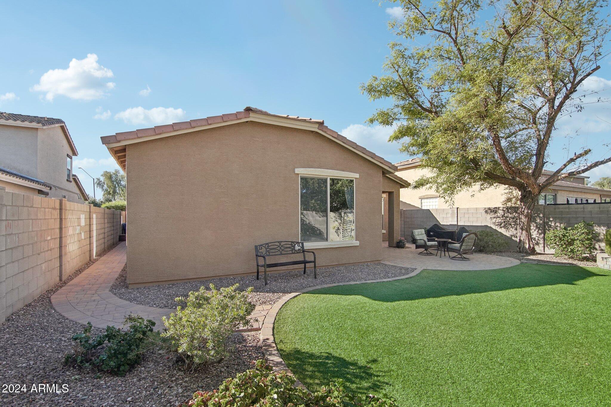 18086 W DESERT Lane