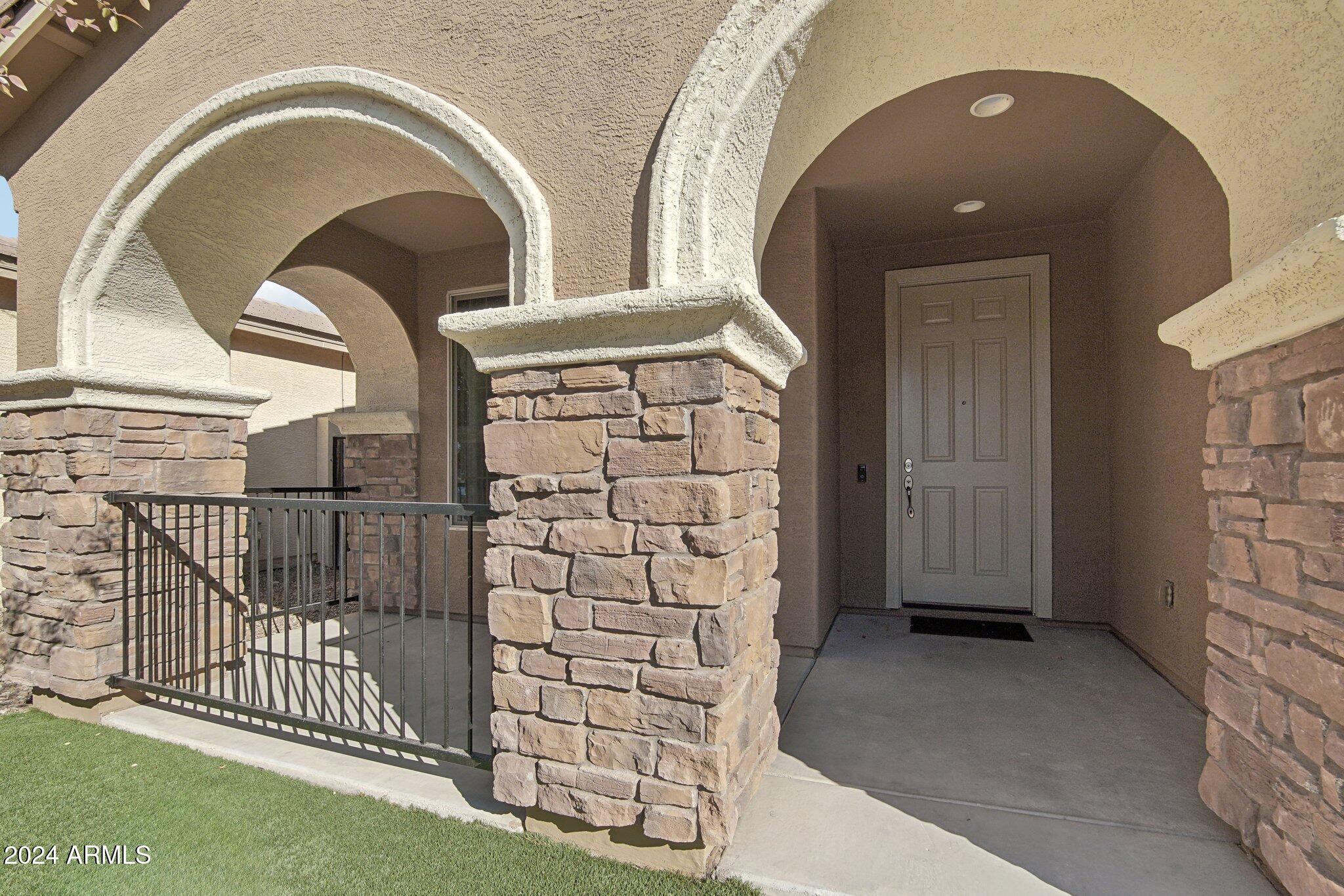 18086 W DESERT Lane