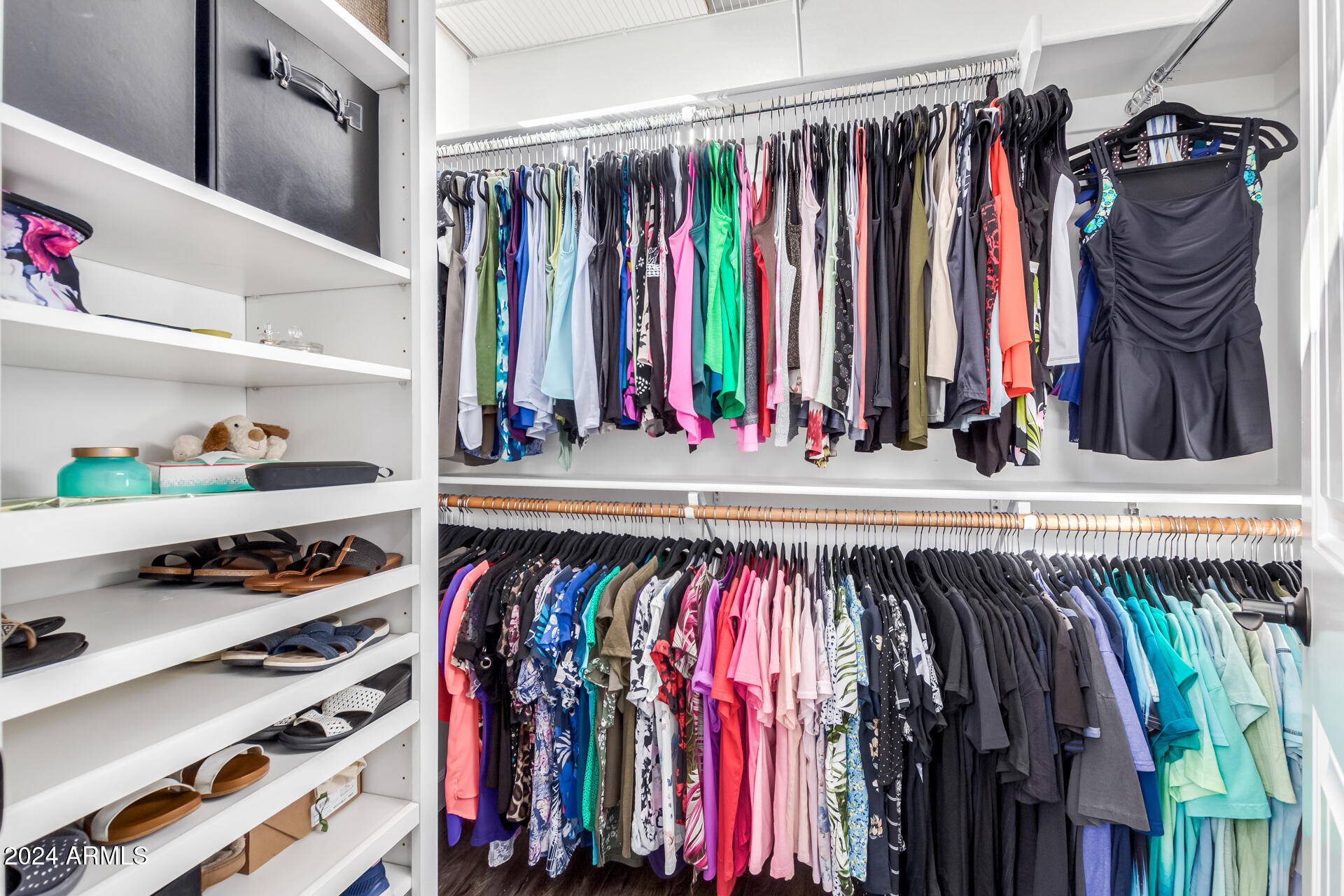 8446 E LAUREL Street