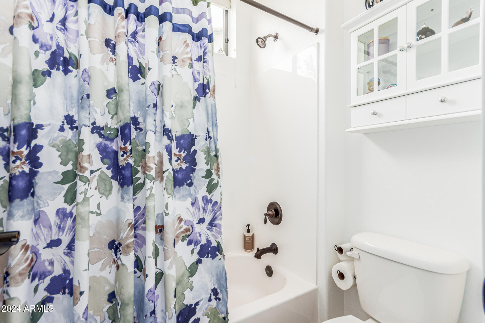 8446 E LAUREL Street