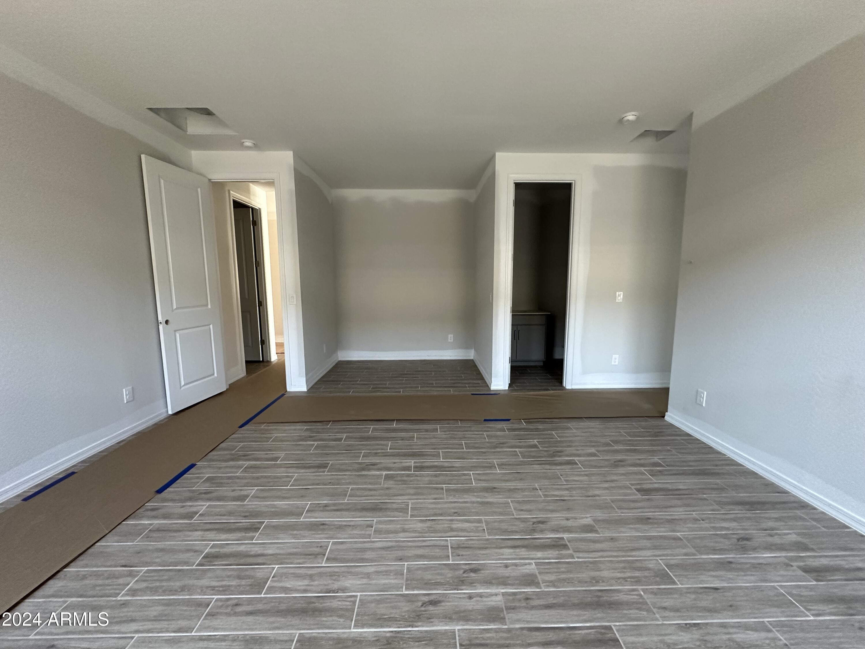 22864 E ROUNDUP Way