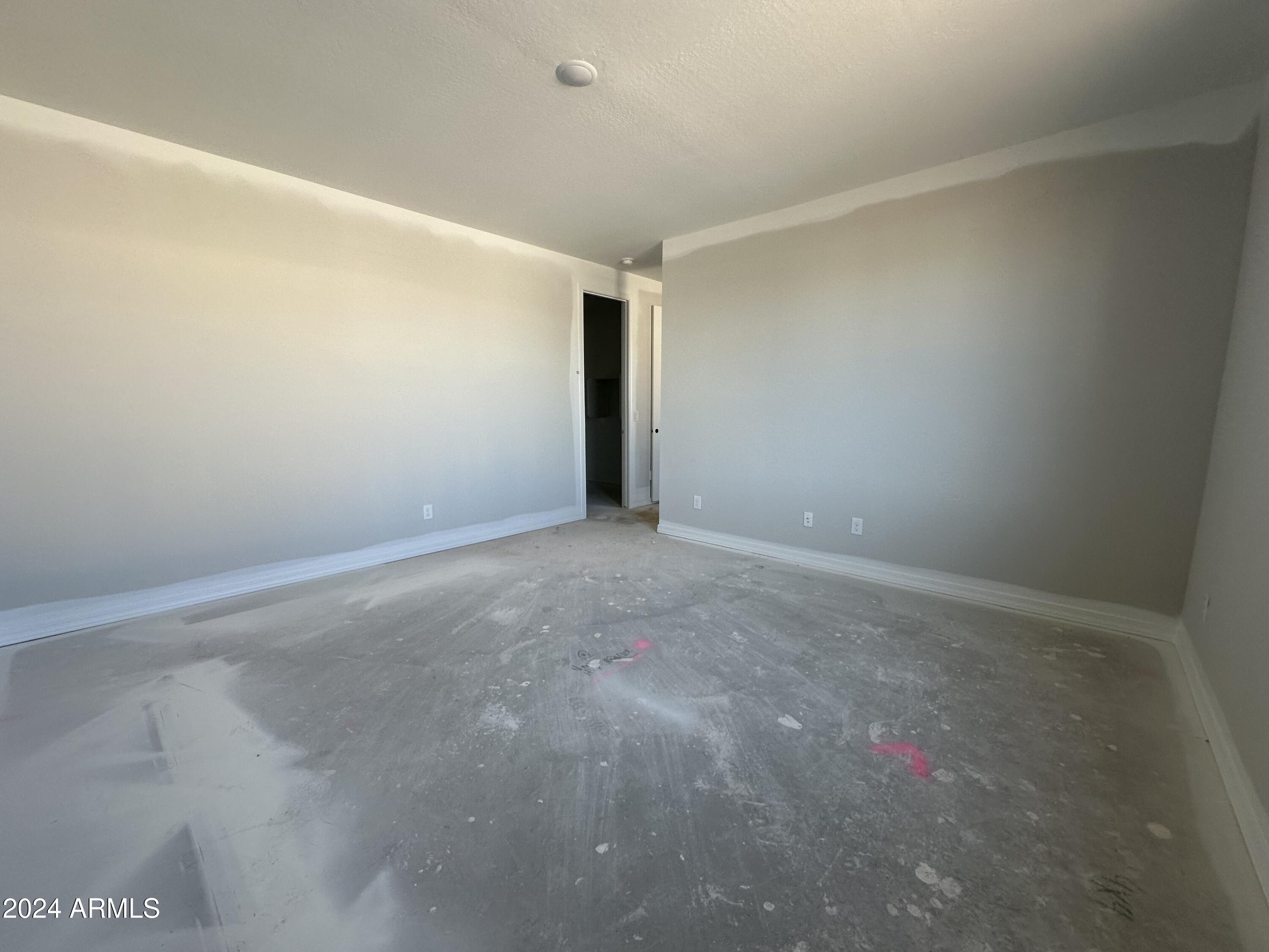 22864 E ROUNDUP Way