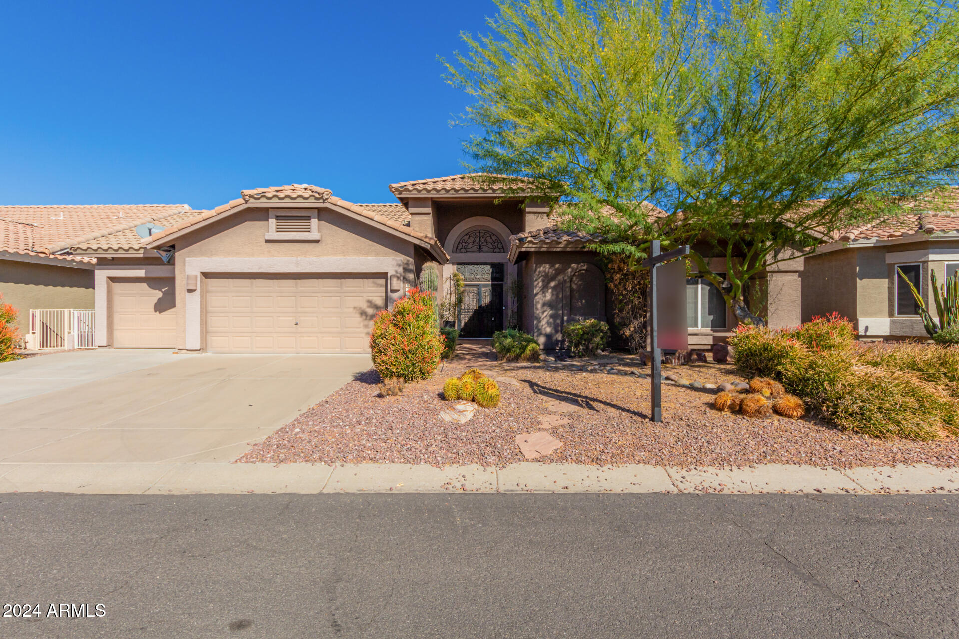8310 E GREENVIEW Drive