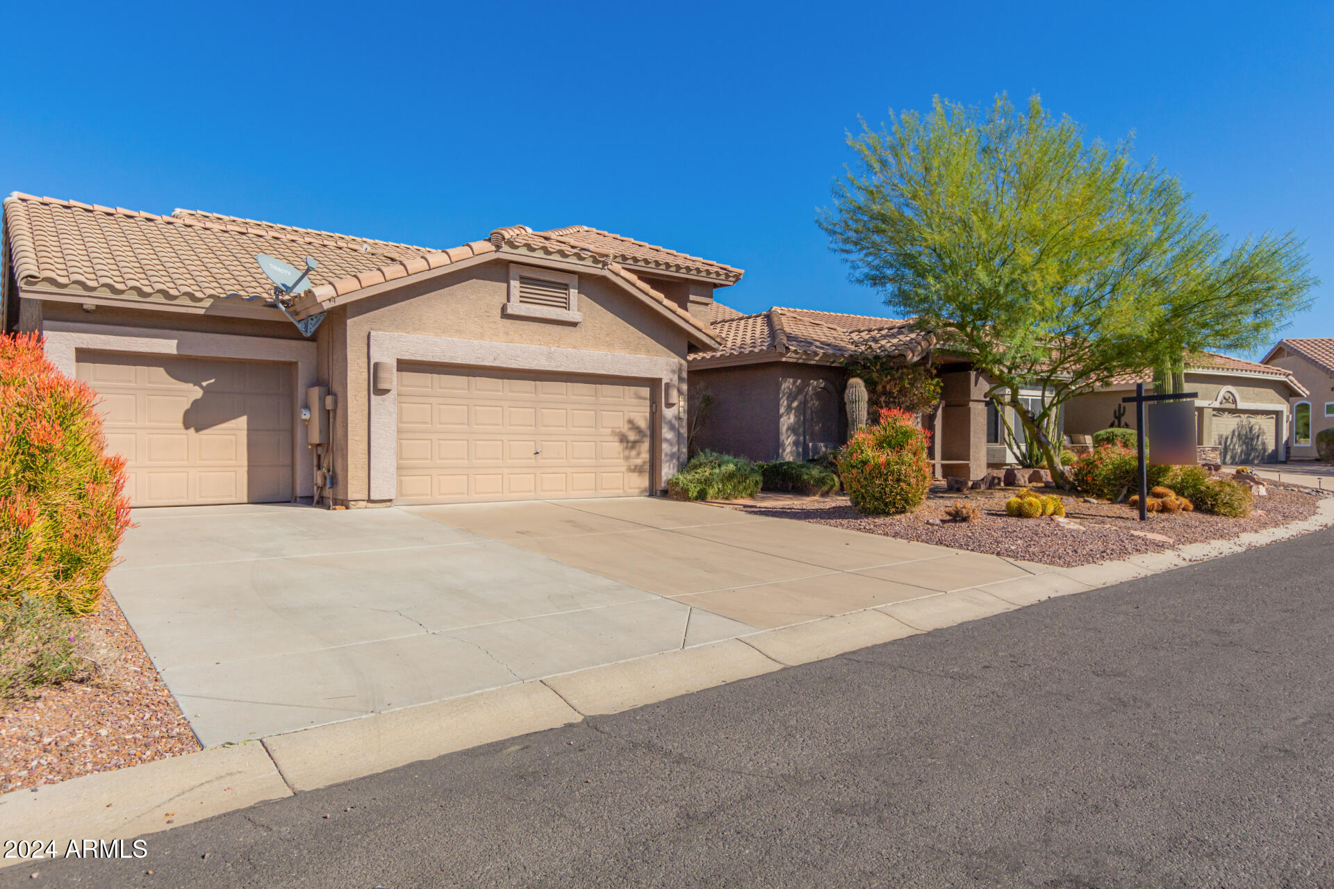 8310 E GREENVIEW Drive