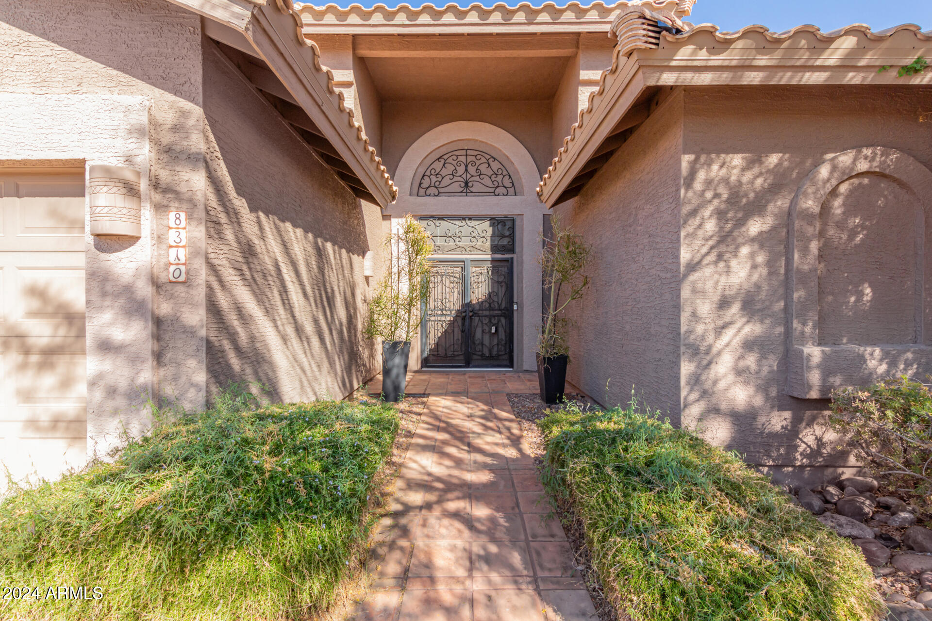 8310 E GREENVIEW Drive
