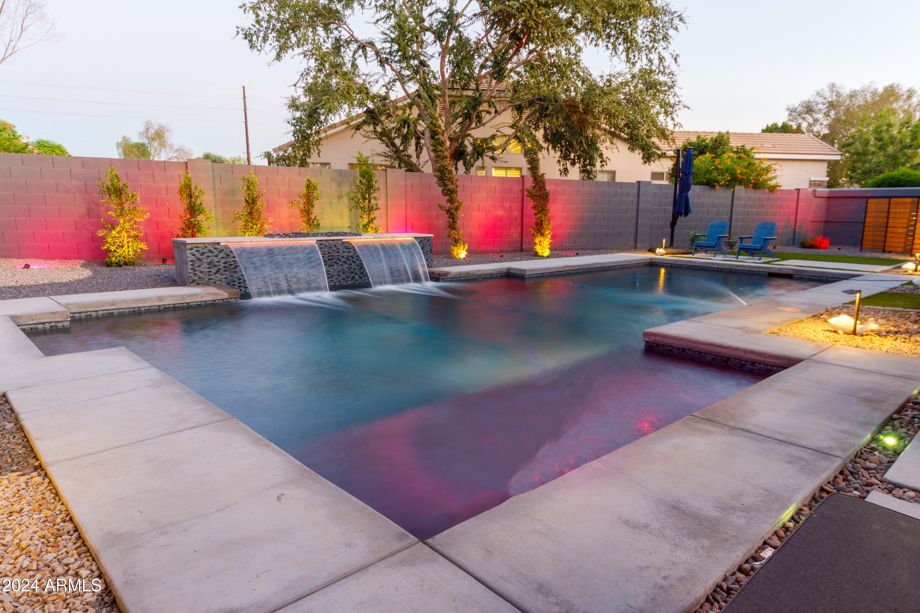 130 W SUNBURST Lane