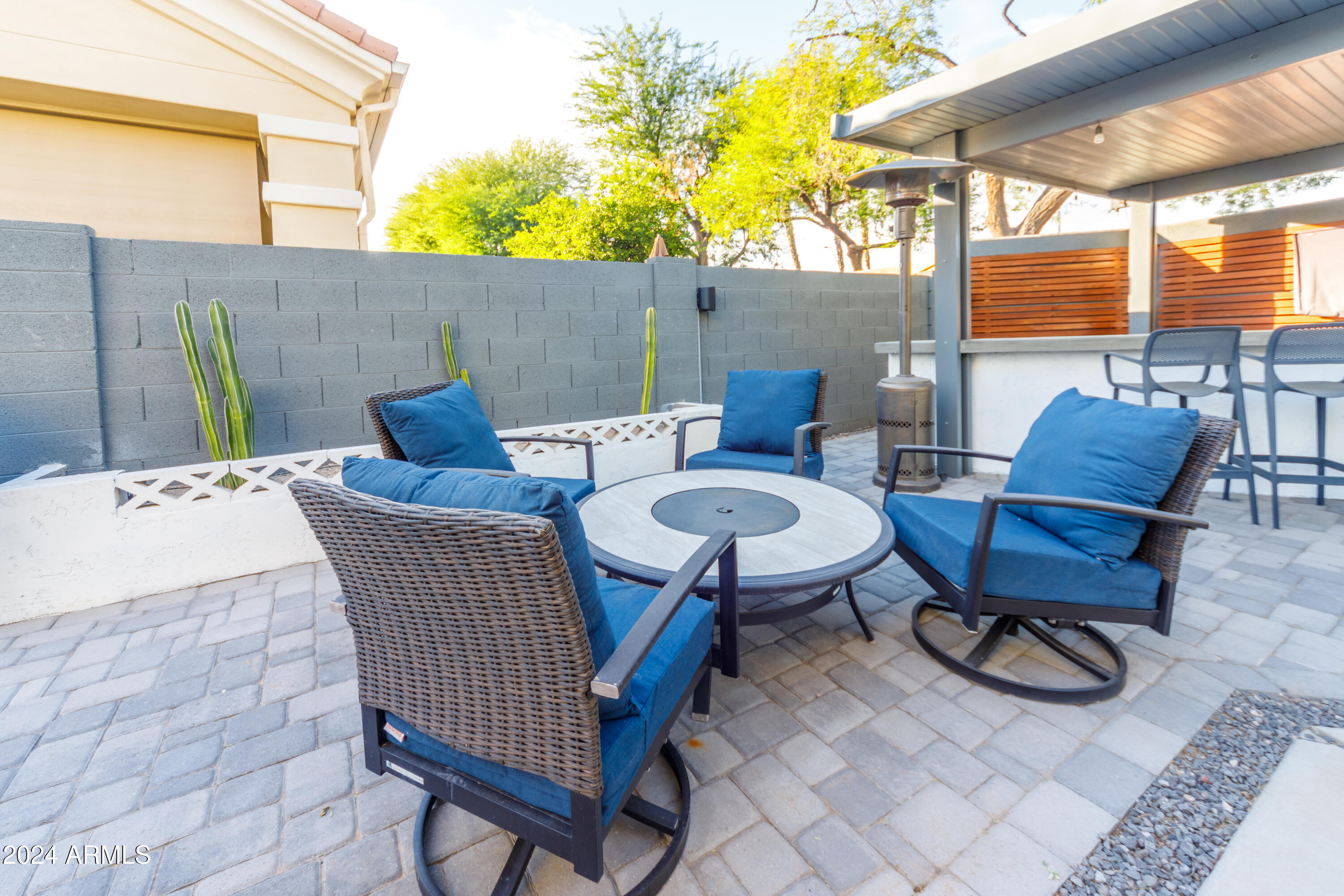 130 W SUNBURST Lane