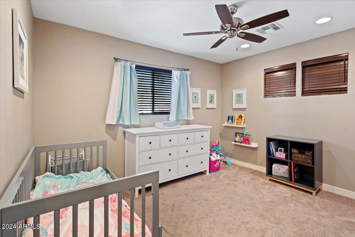 1039 E MONTEBELLO Avenue