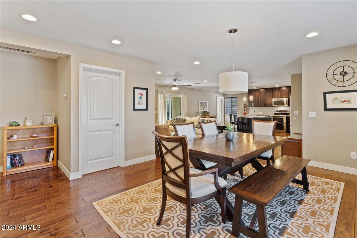 1039 E MONTEBELLO Avenue